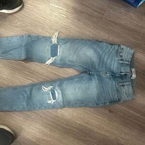 Abercrombie Jeans Kids 7/8, Boys, Lite Blue, Solid, Tapered, No Rips, Low Rise